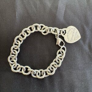 Tiffany & Co : Return to Tiffany Heart Tag bracelet